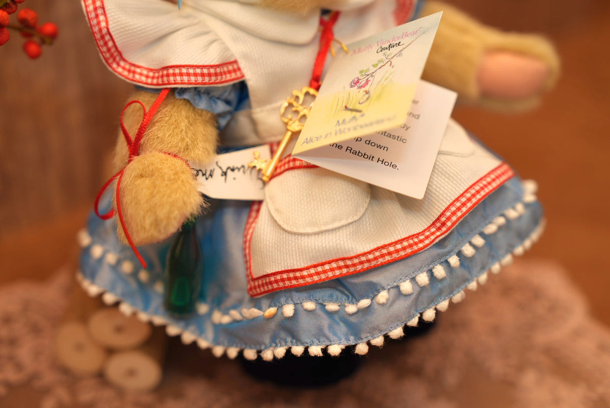 🦋 Muffy as Alice in Wonderland 🗝
