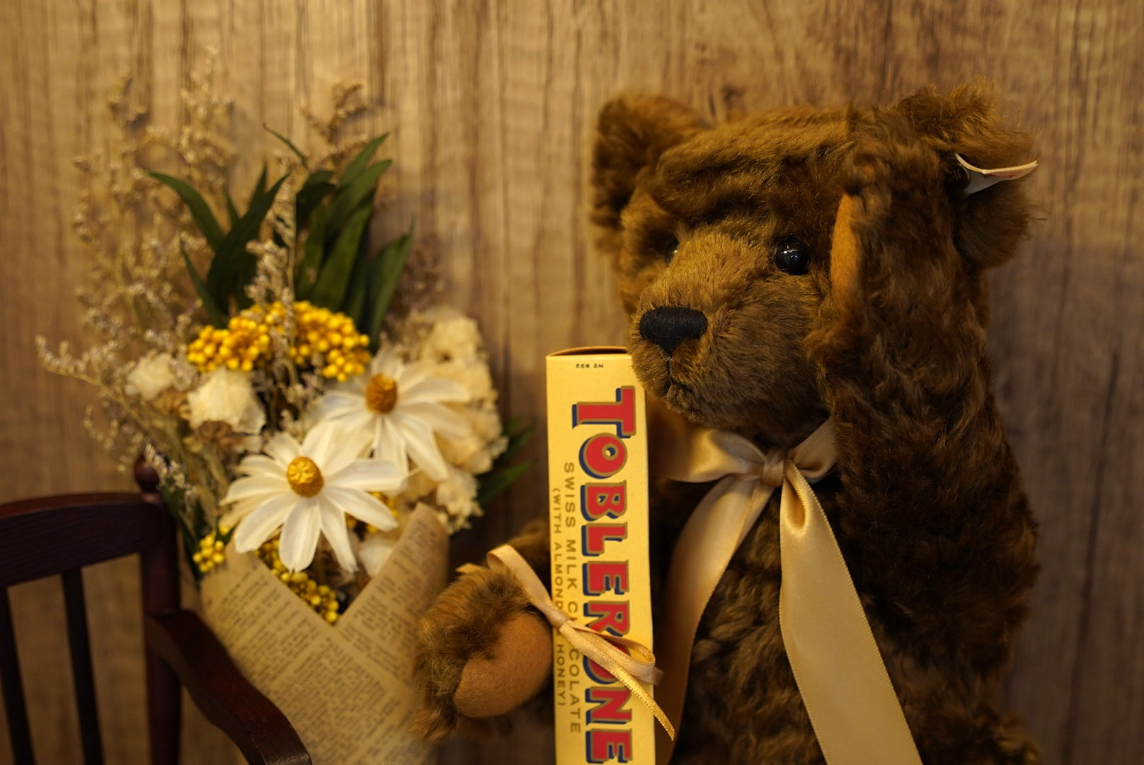 𝑺𝒕𝒆𝒊𝒇𝒇 𝑻𝒐𝒃𝒍𝒆𝒓𝒐𝒏𝒆 𝑻𝒆𝒅𝒅𝒚 𝑩𝒆𝒂𝒓🧸🍫