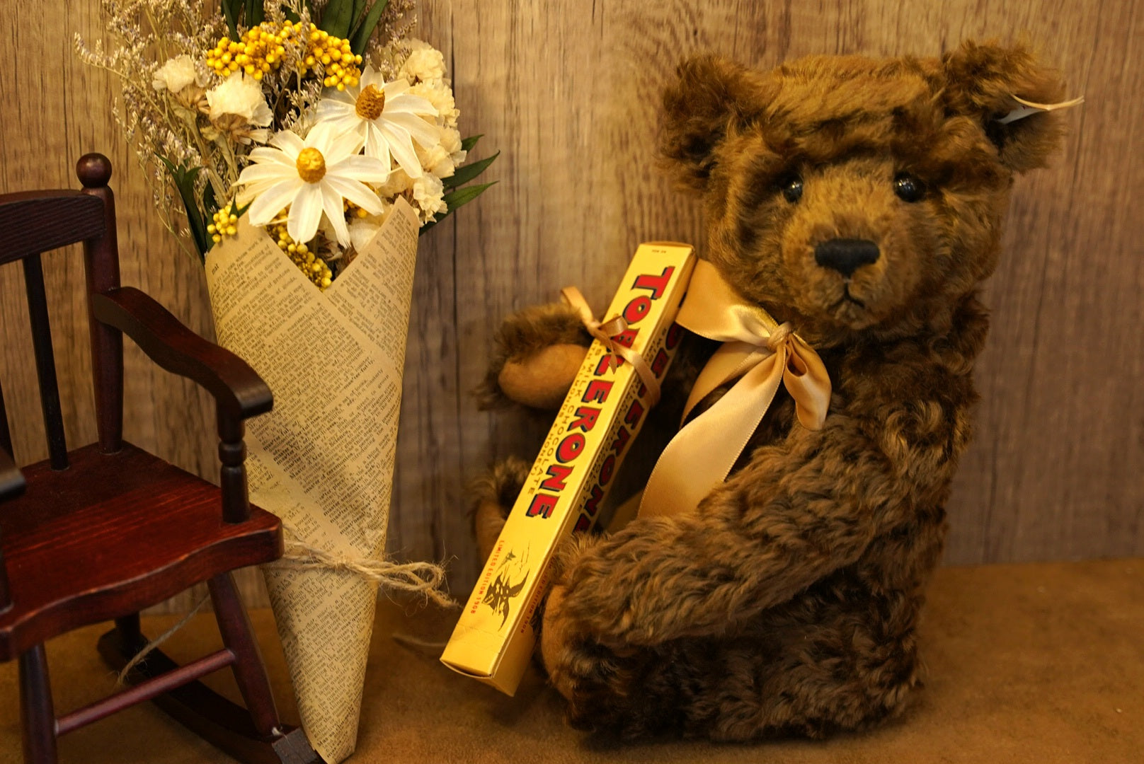 𝑺𝒕𝒆𝒊𝒇𝒇 𝑻𝒐𝒃𝒍𝒆𝒓𝒐𝒏𝒆 𝑻𝒆𝒅𝒅𝒚 𝑩𝒆𝒂𝒓🧸🍫