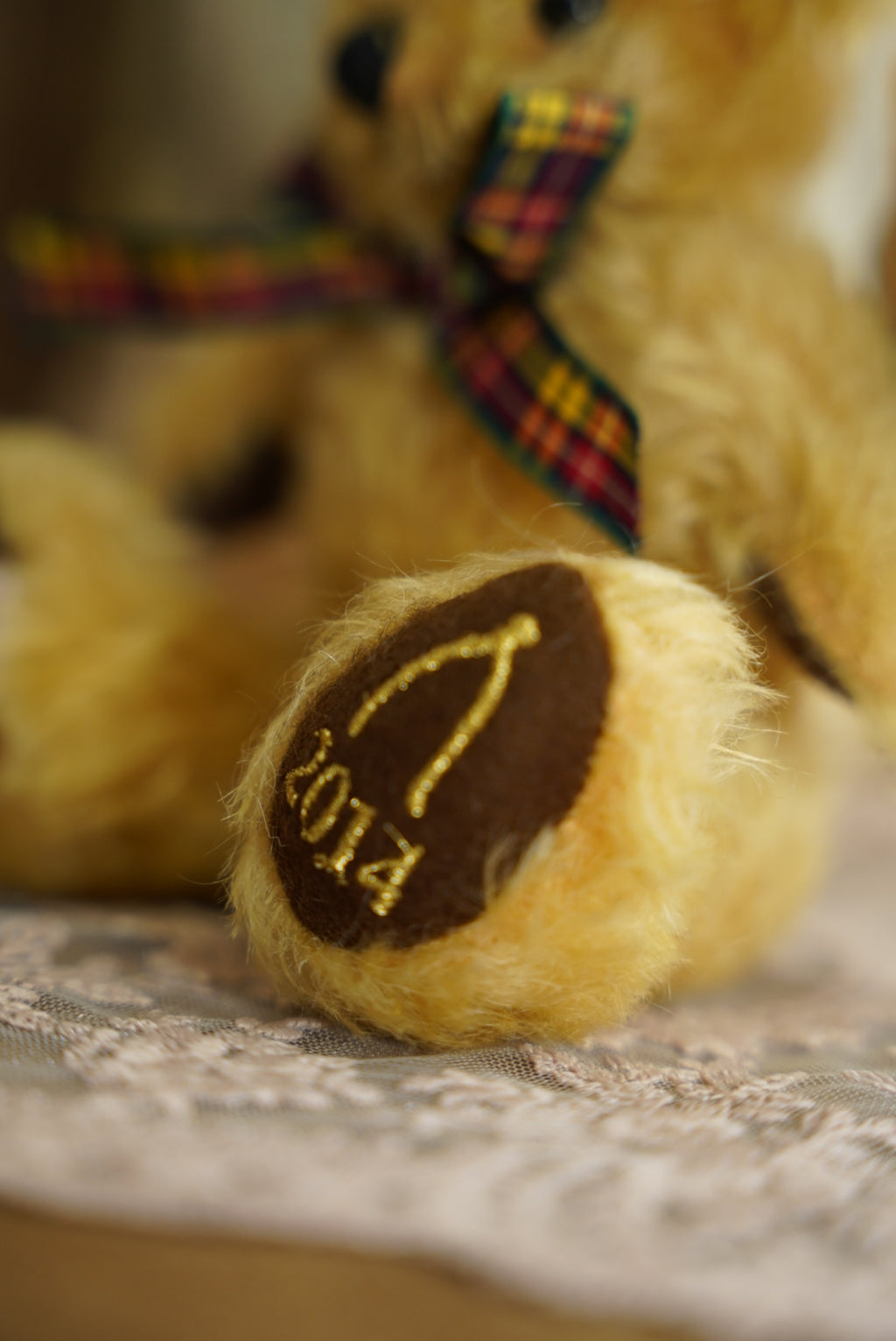 ᴍᴇʀʀʏᴛʜᴏᴜɢʜᴛ 𝟤𝟢𝟣𝟦 ᴛᴇᴅᴅʏ ᴡɪᴛʜ ᴄʜᴇᴄᴋᴇᴅ ʀɪʙʙᴏɴ