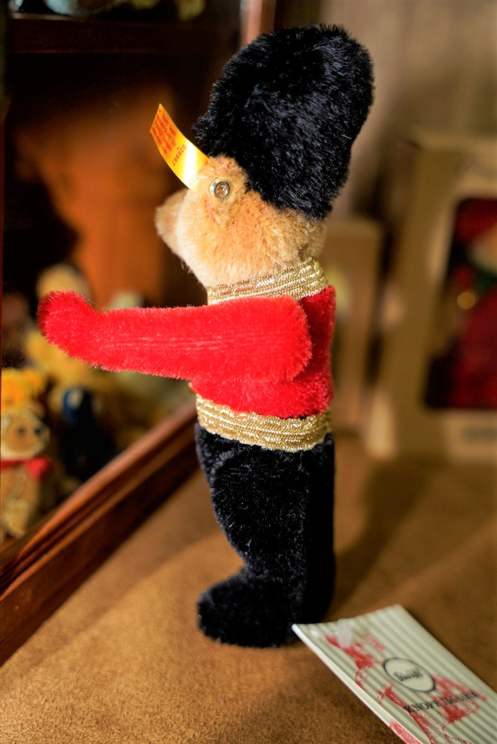 𝓢𝓽𝓮𝓲𝓯𝓯  𝕿𝖔𝖜𝖊𝖗 𝖔𝖋 𝕷𝖔𝖓𝖉𝖔𝖓 𝕭𝖊𝖊𝖋𝖊𝖆𝖙𝖊𝖗𝖘🐻