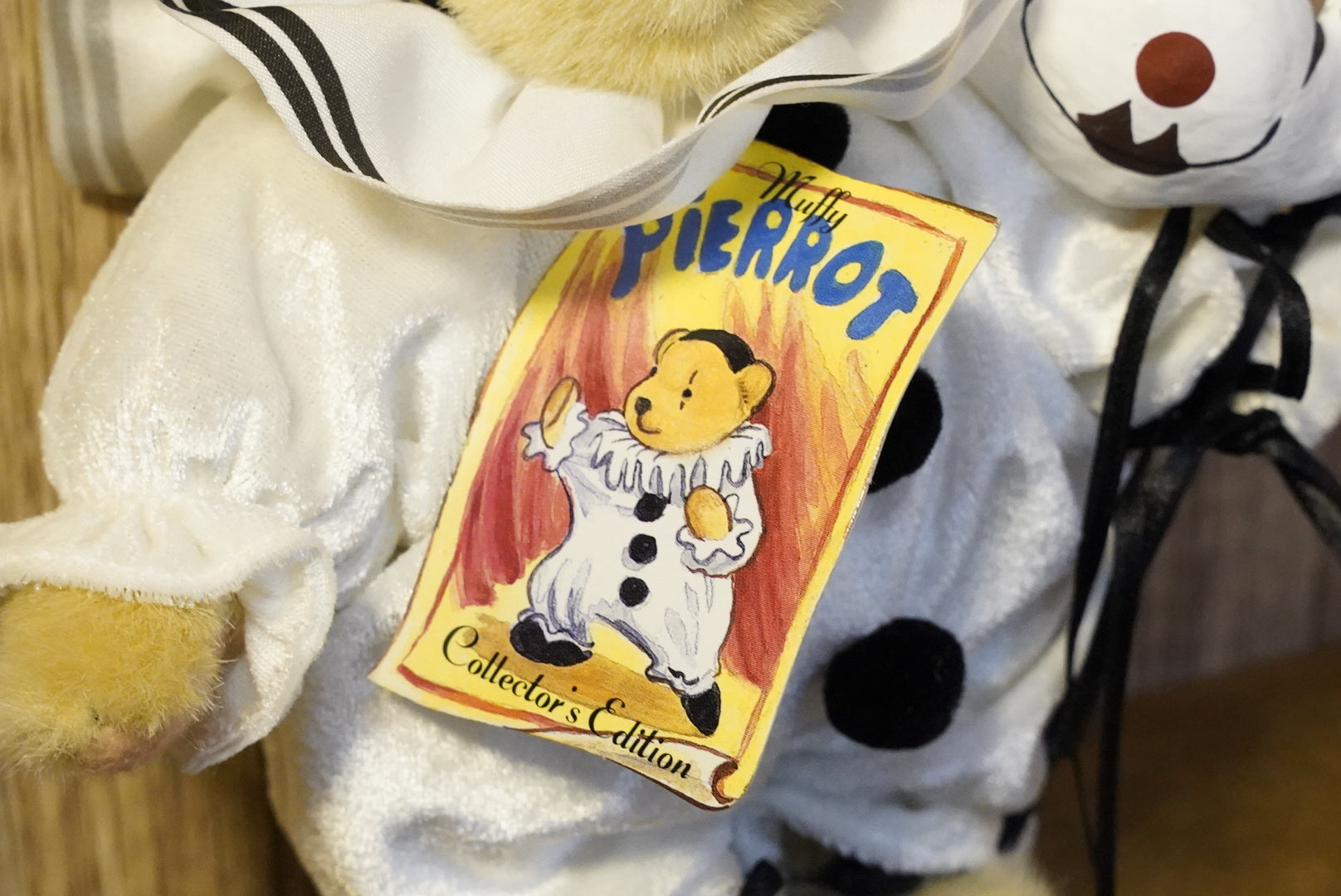 《Muffy Pierrot 1996》🎪悲傷小丑皮耶羅🎭