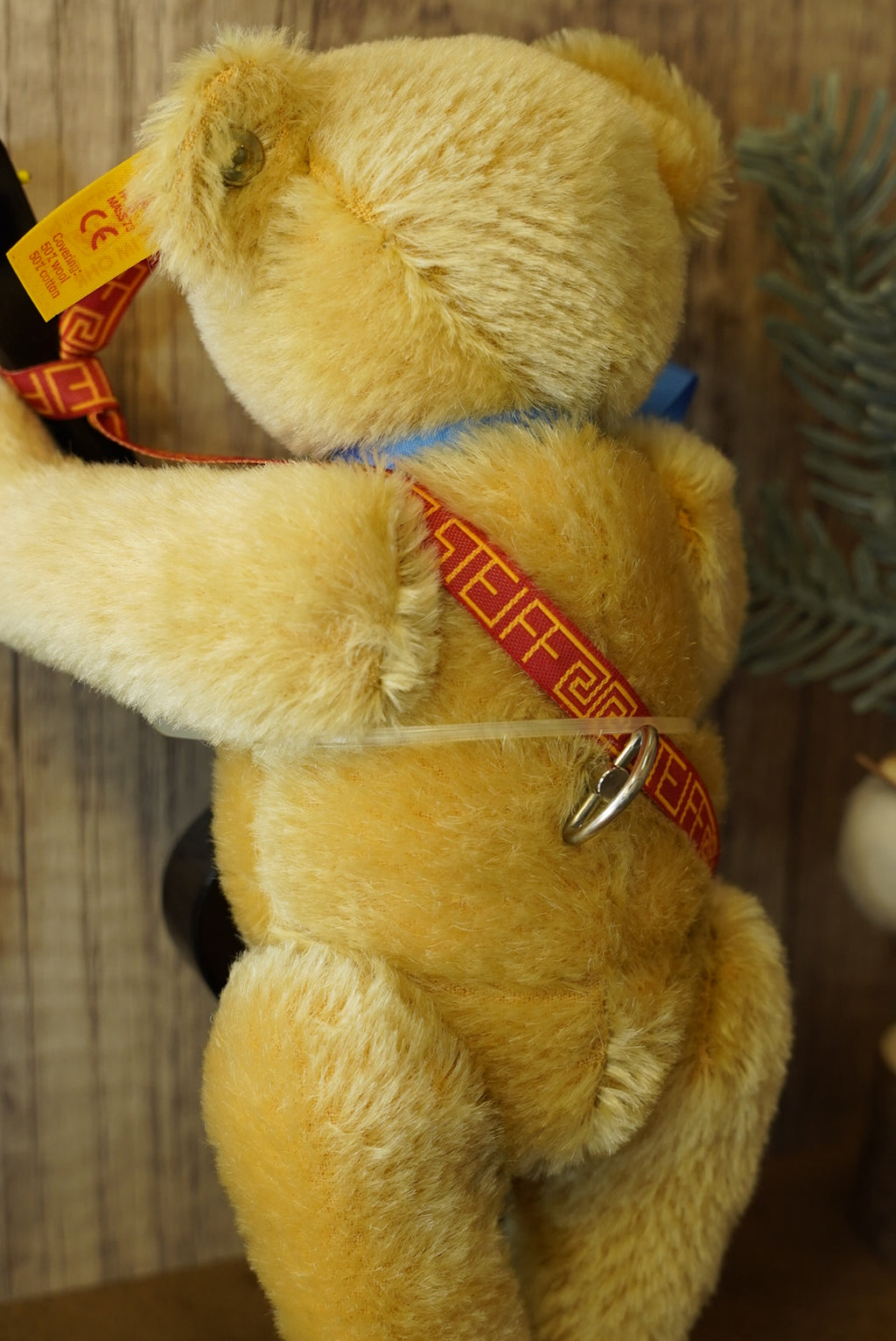 ꜱᴛᴇɪꜰꜰ ᴍᴜꜱɪᴄᴀʟ ᴛᴇᴅᴅʏ ʙᴇᴀʀ "ʙɪʟʟʏ" ᴡɪᴛʜ ɢᴜɪᴛᴀʀ🎸