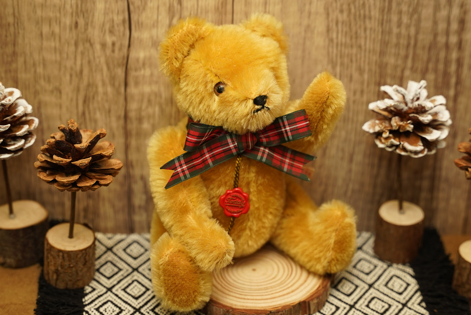 𝐇𝐞𝐫𝐦𝐚𝐧𝐧 𝐂𝐥𝐚𝐬𝐬𝐢𝐜 𝐓𝐞𝐝𝐝𝐲