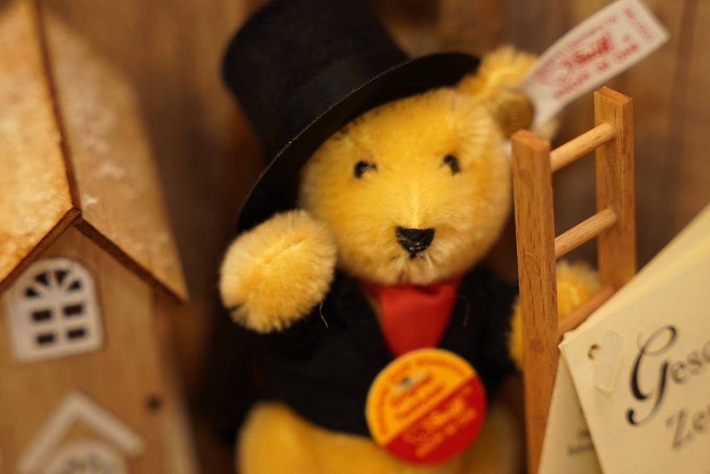 𝐒𝐭𝐞𝐢𝐟𝐟 𝐂𝐡𝐢𝐦𝐧𝐞𝐲 𝐒𝐰𝐞𝐞𝐩 𝐓𝐞𝐝𝐝𝐲 𝐁𝐞𝐚𝐫🎩🐻🧹